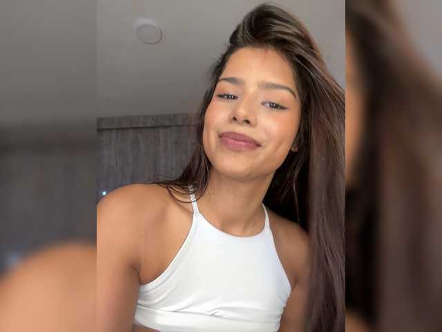 IsaBella-1's BongaCams show and profile