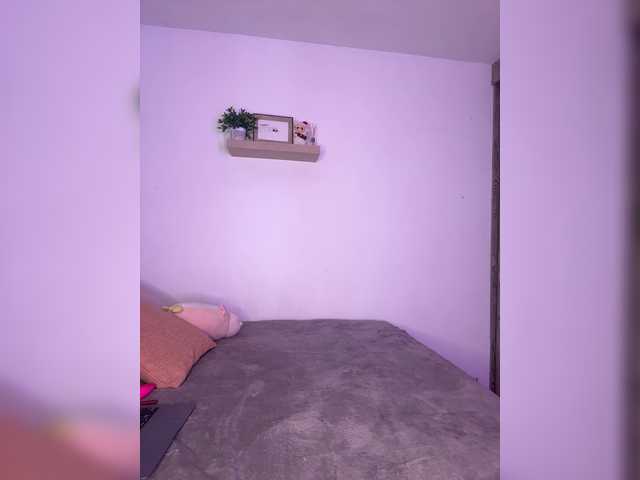 IsaBella-1 live cam on BongaCams