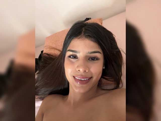 IsaBella-1 live cam on BongaCams