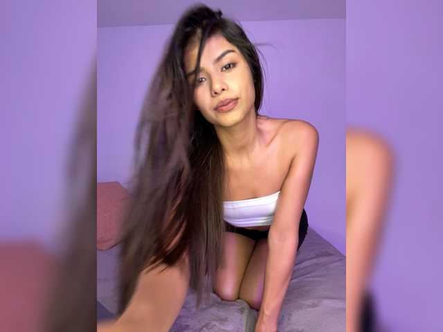 IsaBella-1 live cam on BongaCams