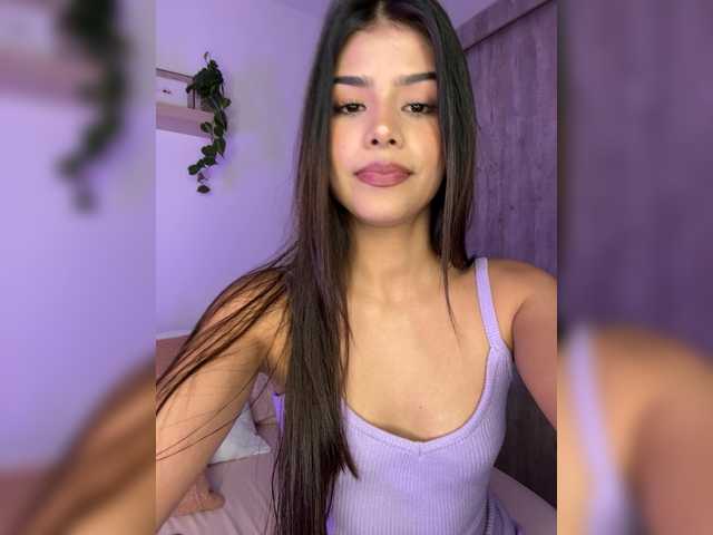 IsaBella-1 live cam on BongaCams