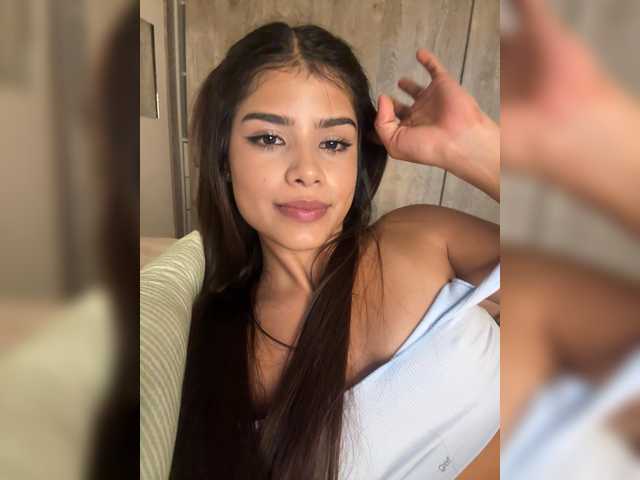 IsaBella-1 Live Cam on BongaCams