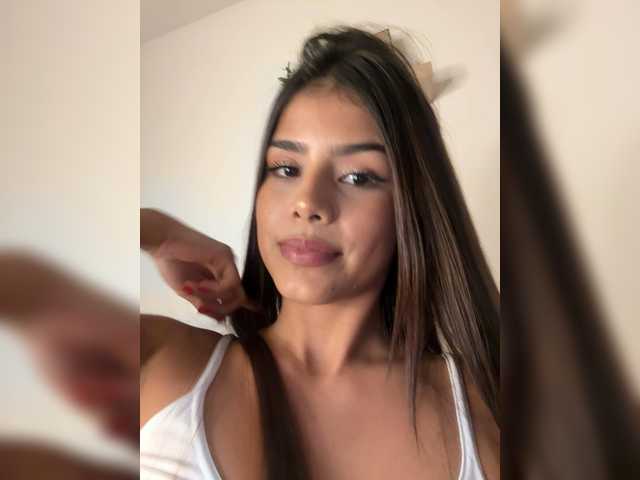 IsaBella-1's BongaCams show and profile