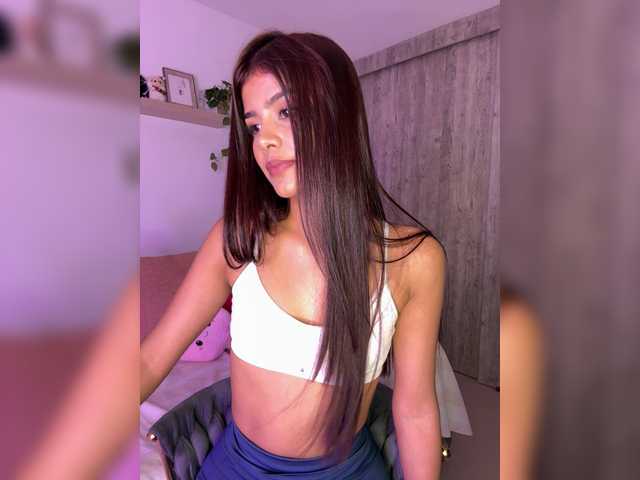 IsaBella-1 live cam on BongaCams