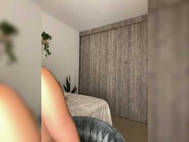 IsaBella-1 live cam on BongaCams