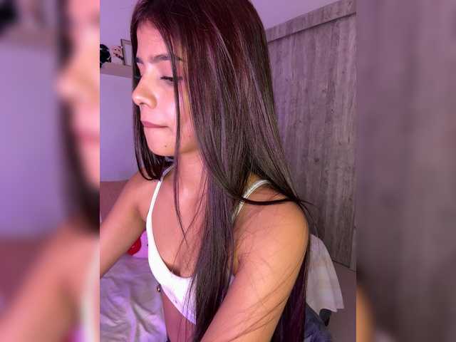 IsaBella-1 live cam on BongaCams