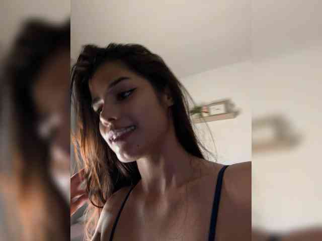 IsaBella-1 webcam