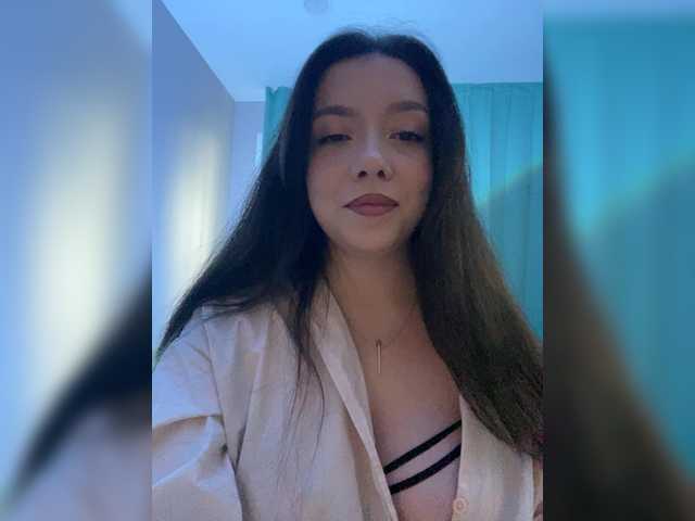ElliLin live cam on BongaCams