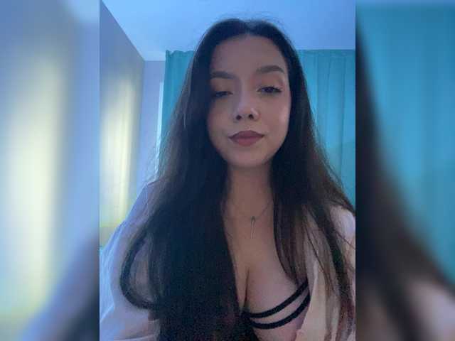 ElliLin live cam on BongaCams