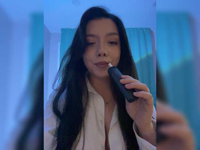 ElliLin live cam on BongaCams