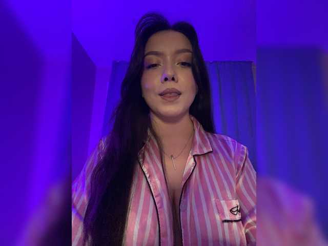 ElliLin live cam on BongaCams