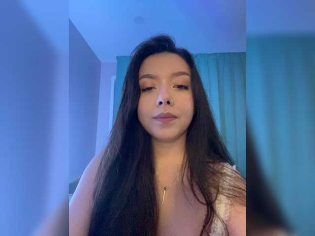 ElliLin live cam on BongaCams