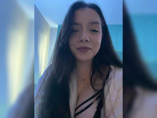 ElliLin live cam on BongaCams