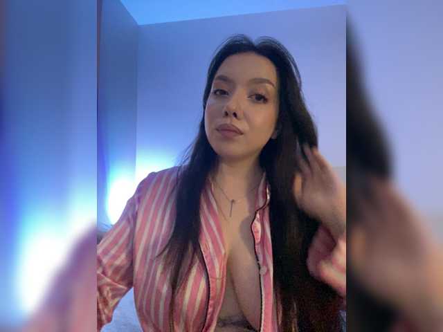 ElliLin live cam on BongaCams