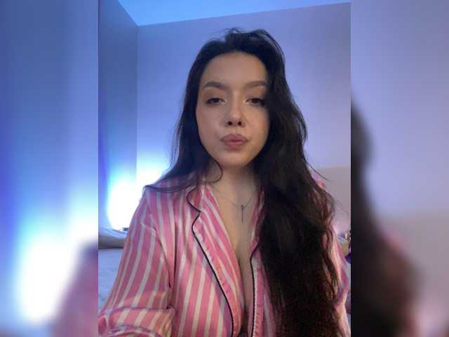 ElliLin live cam on BongaCams