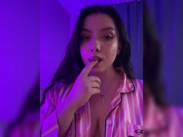 ElliLin live cam on BongaCams