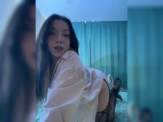 ElliLin live cam on BongaCams