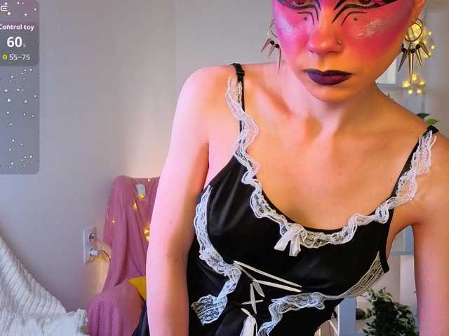 KarenSmitht's BongaCams show and profile