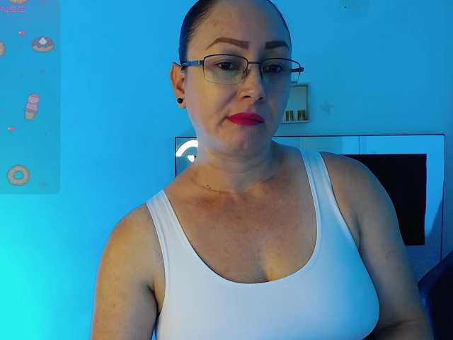Milly-Sanchez live cam on BongaCams