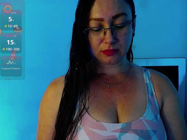 Milly-Sanchez live cam preview