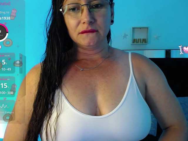 Milly-Sanchez live cam on BongaCams
