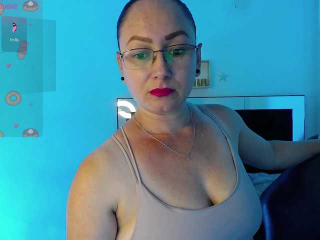 Milly-Sanchez live cam on BongaCams