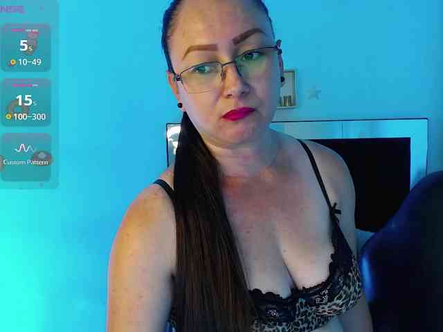 Milly-Sanchez webcam