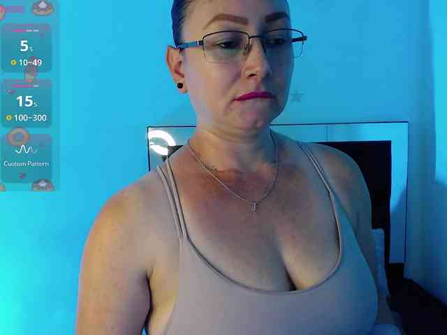 Milly-Sanchez webcam