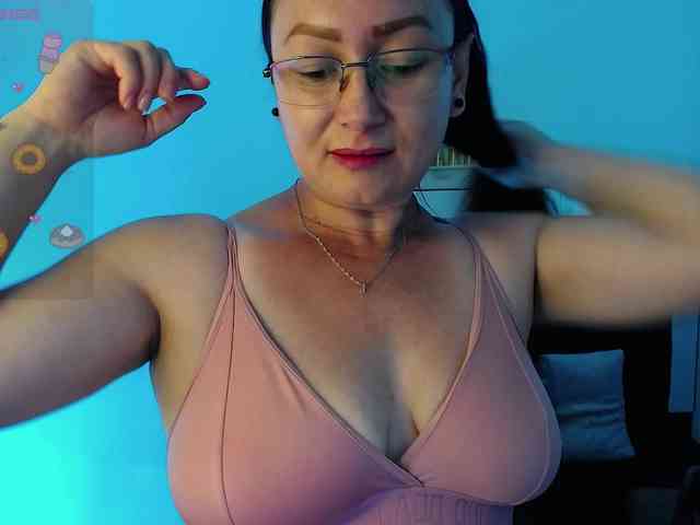 Milly-Sanchez webcam
