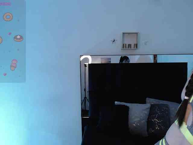 Milly-Sanchez webcam