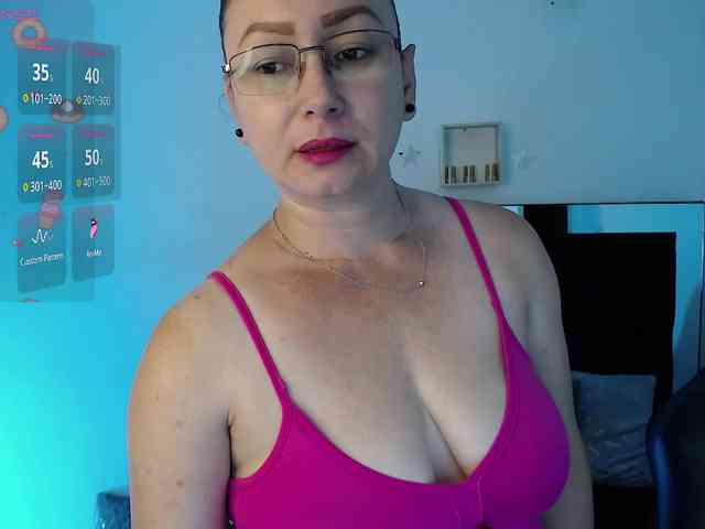 Milly-Sanchez webcam