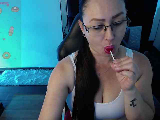 Milly-Sanchez webcam