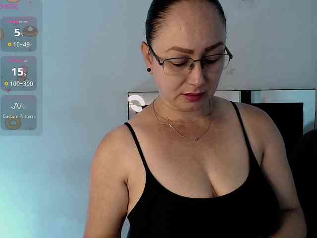 Milly-Sanchez webcam