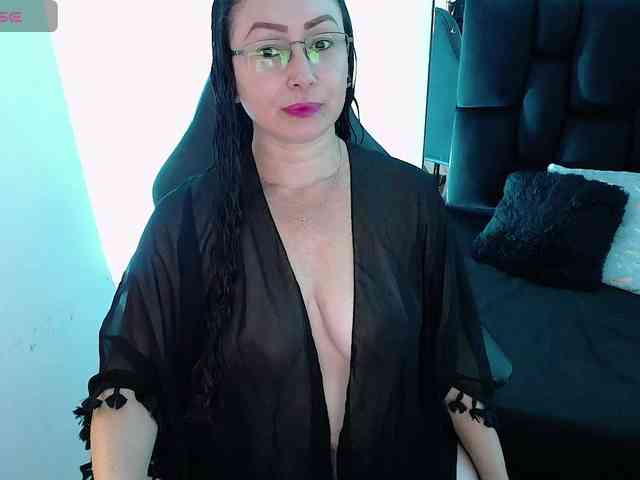 Milly-Sanchez webcam
