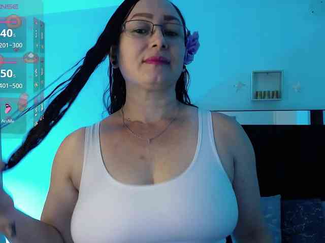 Milly-Sanchez webcam