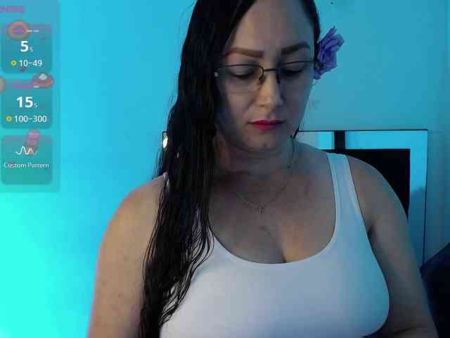 Milly-Sanchez webcam