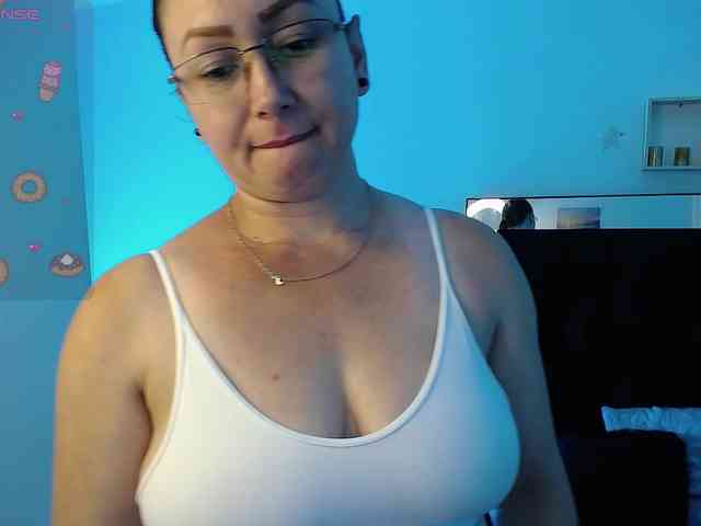 Milly-Sanchez webcam