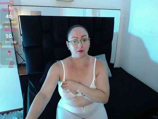 Milly-Sanchez webcam
