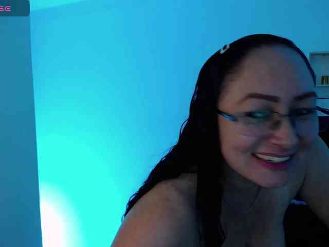 Milly-Sanchez webcam