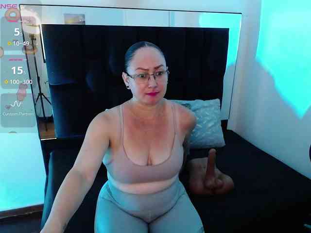 Milly-Sanchez webcam