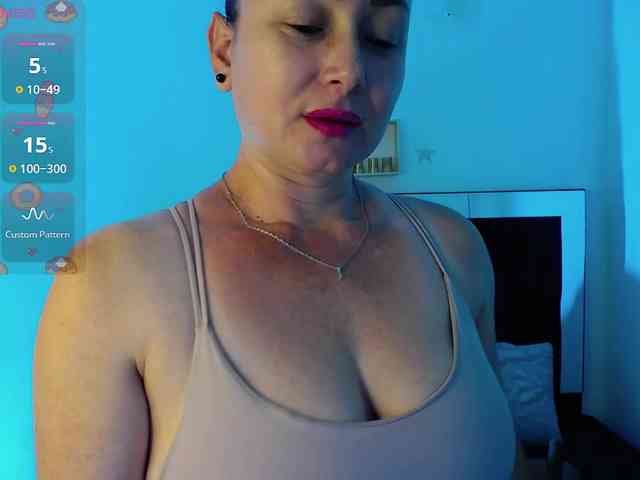Milly-Sanchez webcam