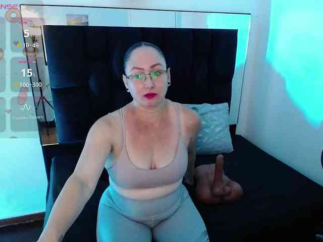 Milly-Sanchez webcam