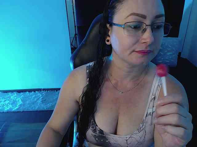 Milly-Sanchez webcam