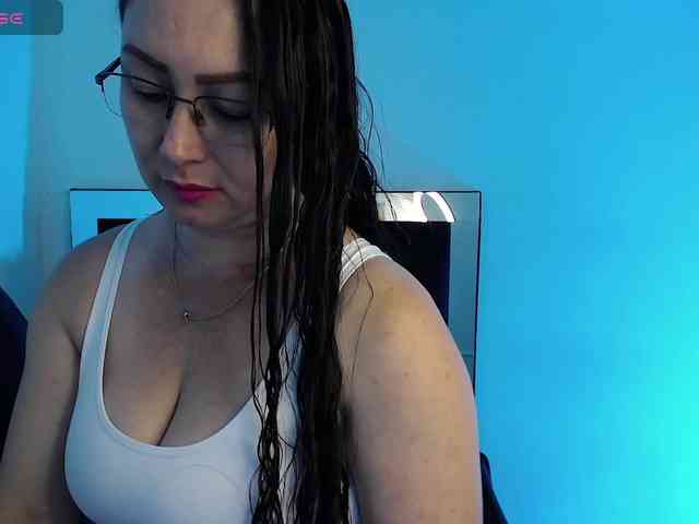Milly-Sanchez webcam