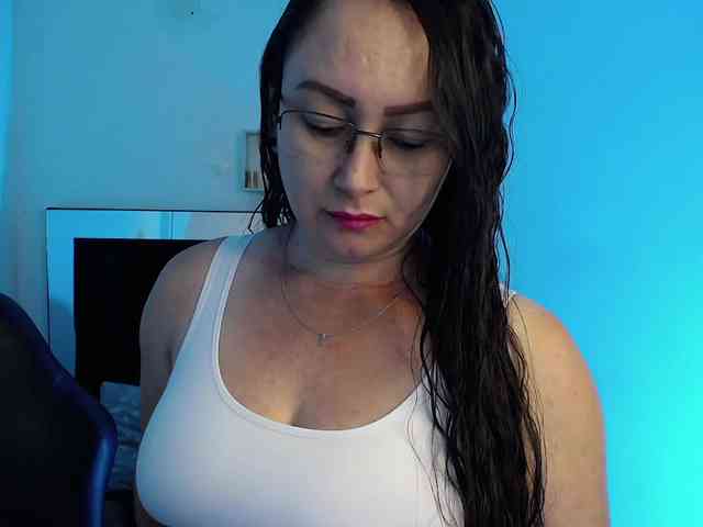 Milly-Sanchez webcam