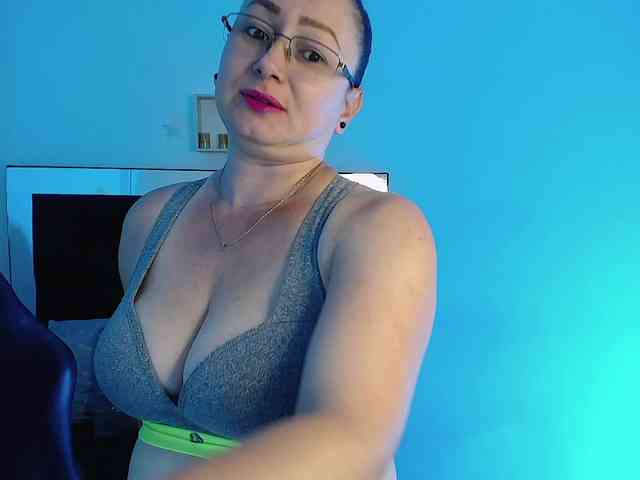 Milly-Sanchez webcam