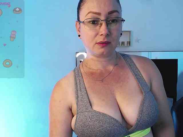 Milly-Sanchez webcam