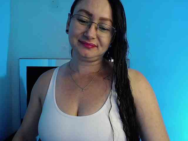 Milly-Sanchez webcam