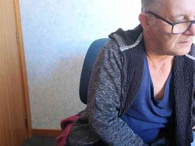 daddyman1 Live Webcam on BongaCams