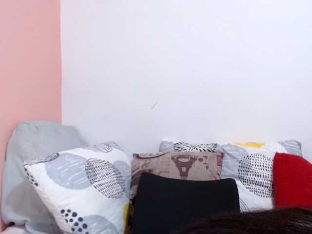 KarinaSuarez1 live cam on BongaCams